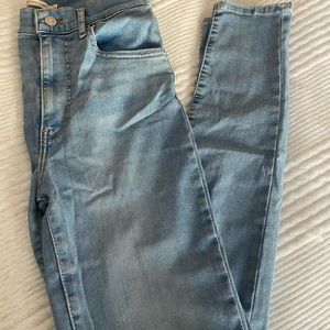 Levi light blue mile high super skinny jeans